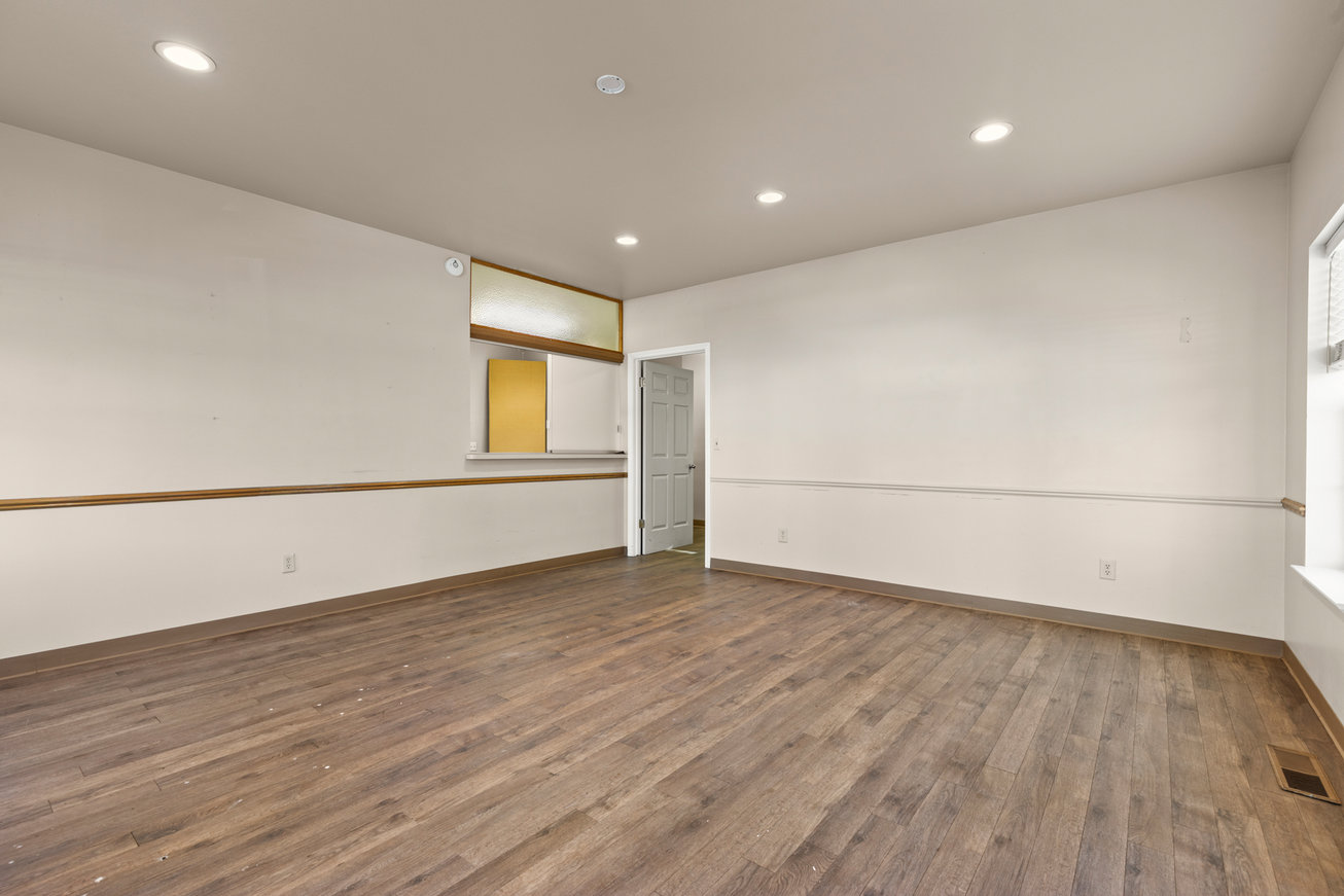 10 Governors Lane Office