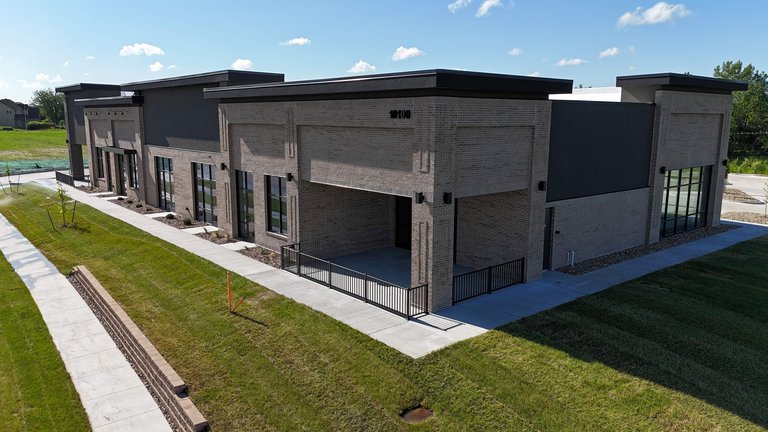 10100 Plum Dr, Urbandale, IA, For Lease, Image-1