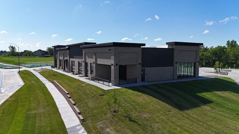 10100 Plum Dr, Urbandale, IA, For Lease, Image-5