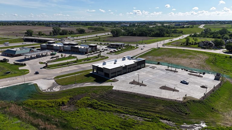 10100 Plum Dr, Urbandale, IA, For Lease, Image-6