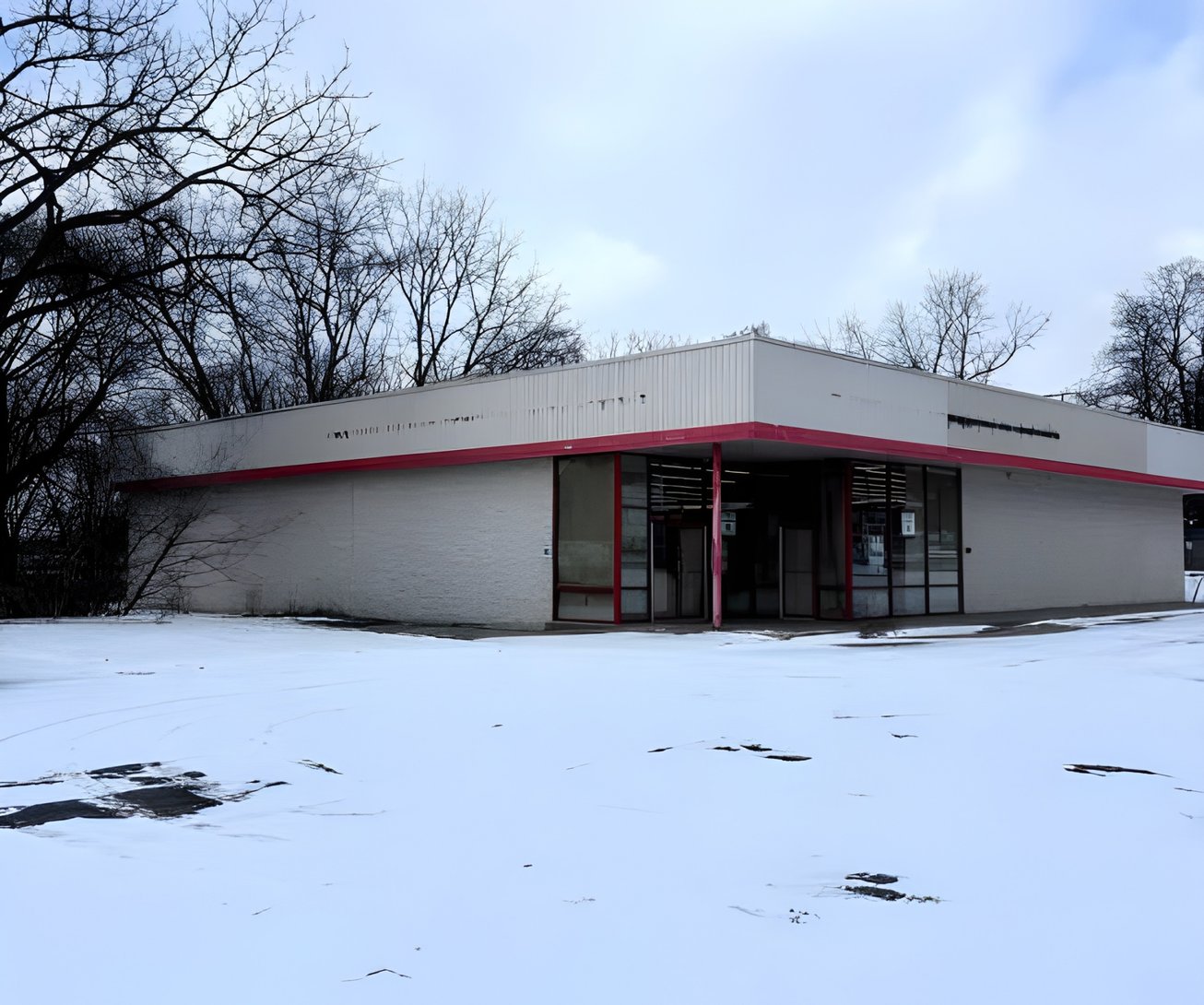 1037 Riverview Drive Retail