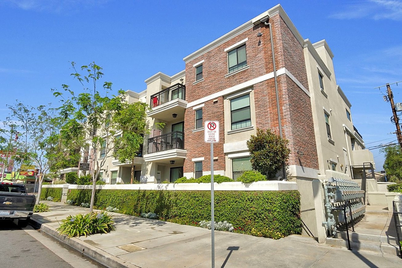 North Hollywood Multifamily