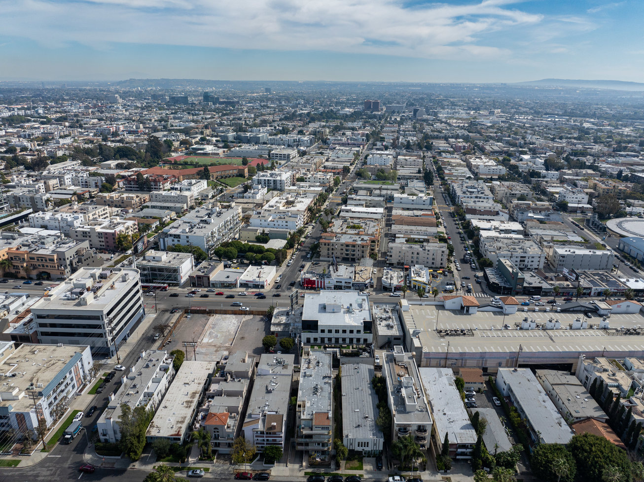 11925 Wilshire - Image 18