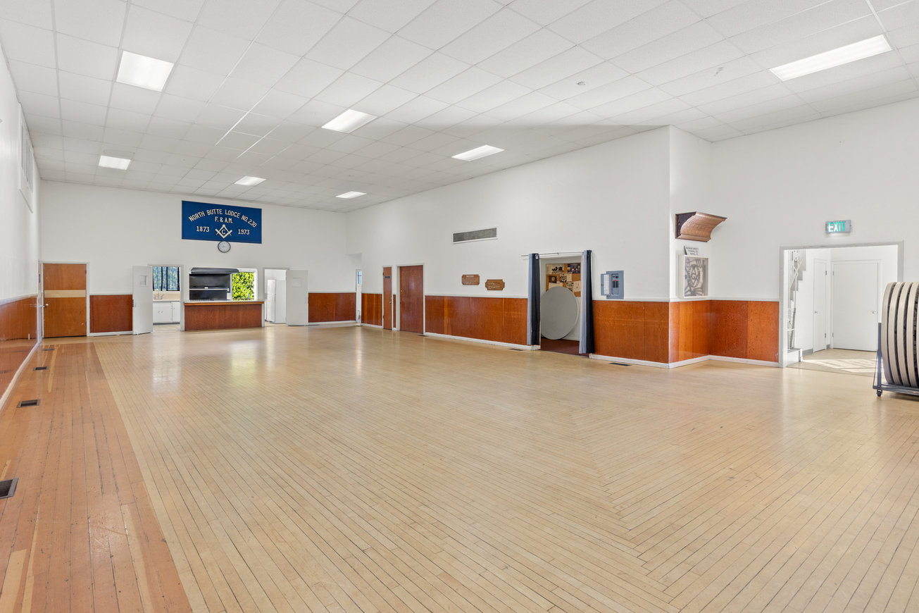 1200 Sycamore Street Retail