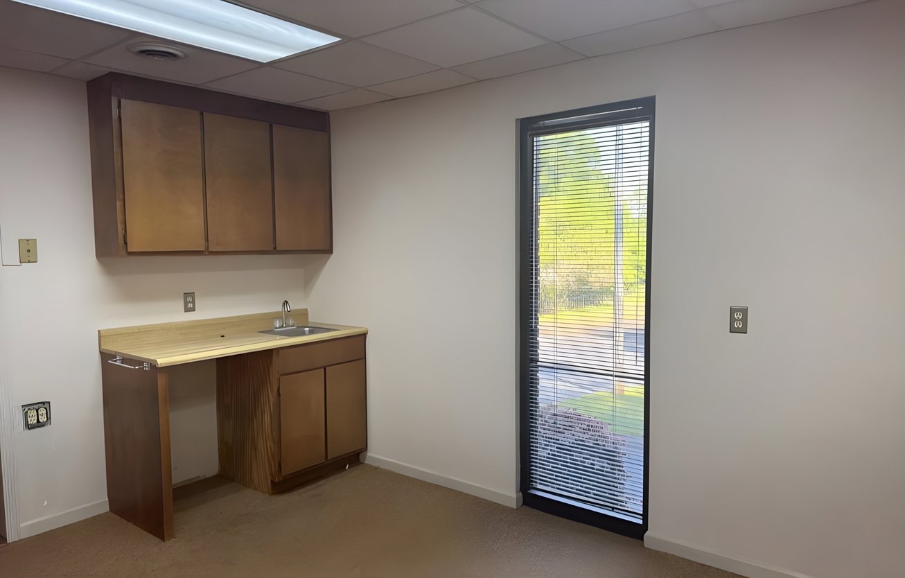 123 Sparta Highway Healthcare