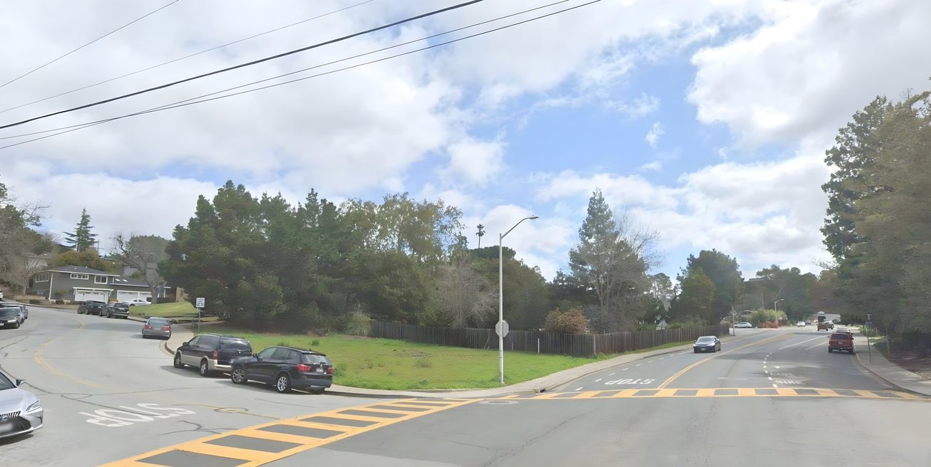 1315 Alameda de las Pulgas Land/Development