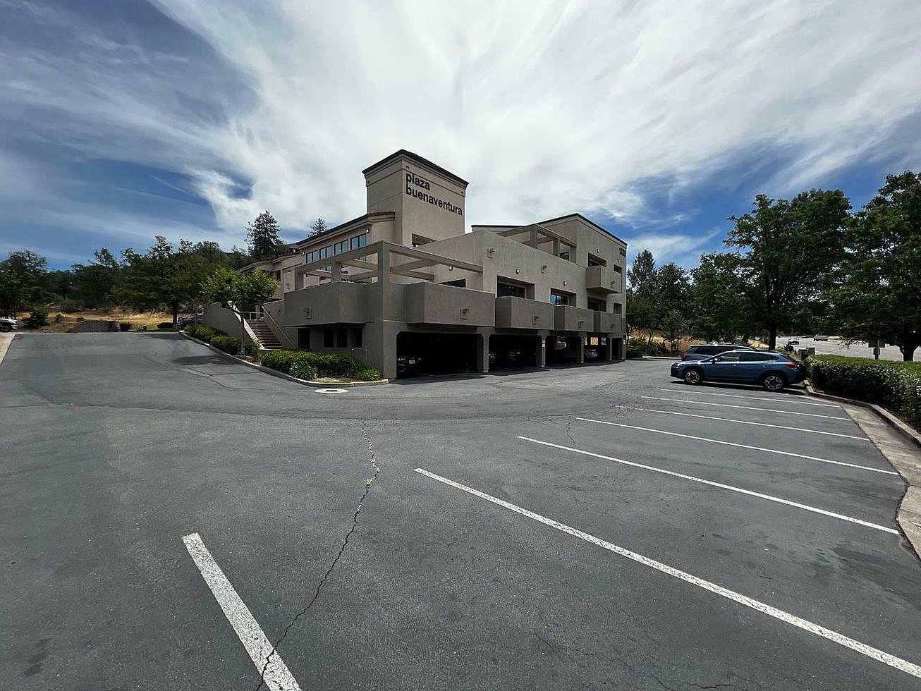 1335 Buenaventura Blvd Office