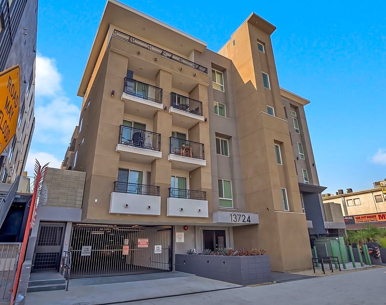 13724 Victory Blvd, Van Nuys, CA, For Sale, Image-2