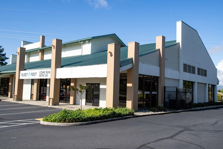 1374 Hilltop Drive, Redding, CA, For Lease, Image-3