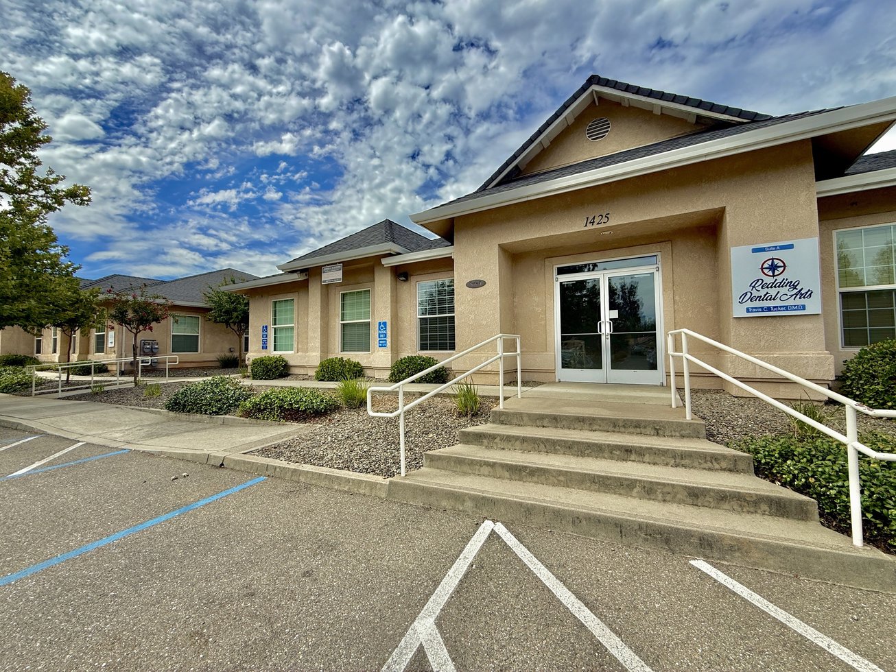 1425 Victor Avenue Office