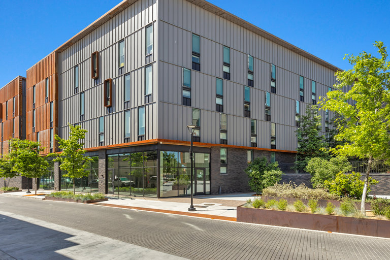 1585 California St, Redding, CA, For Lease, Image-1
