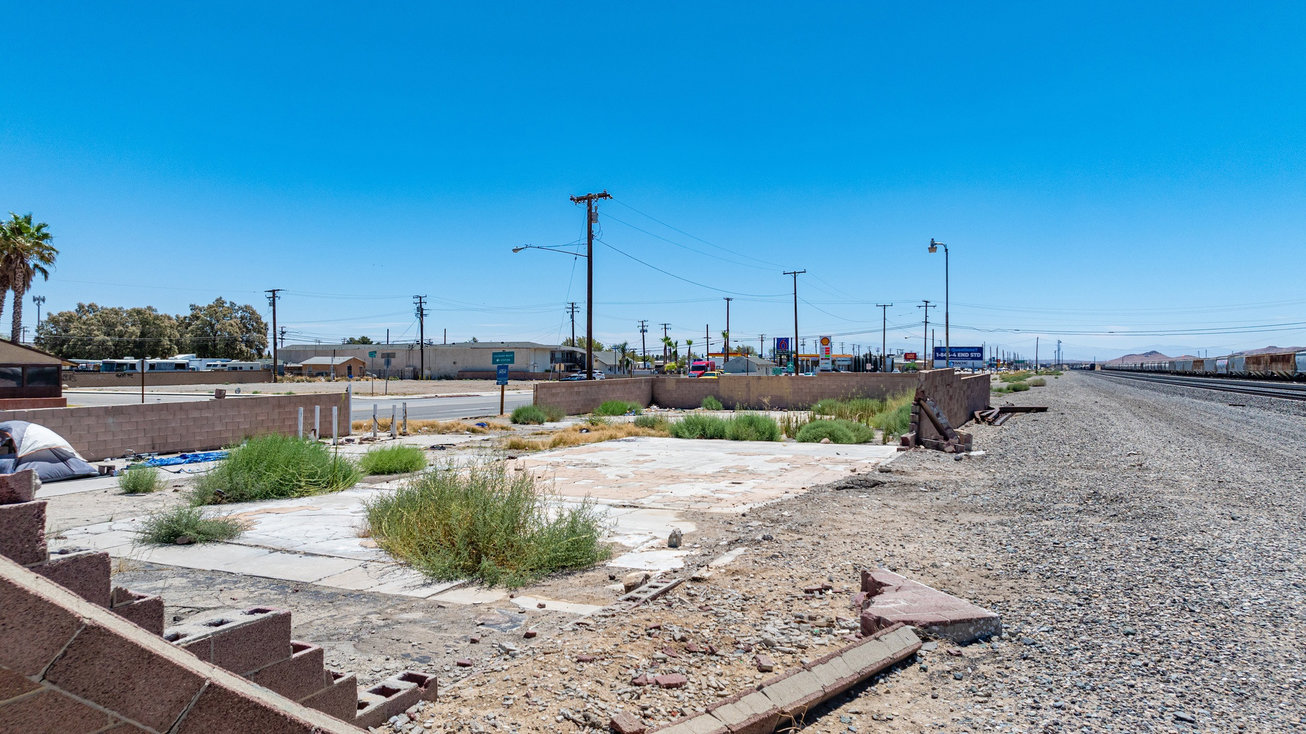 16201 Sierra Highway Land/Development