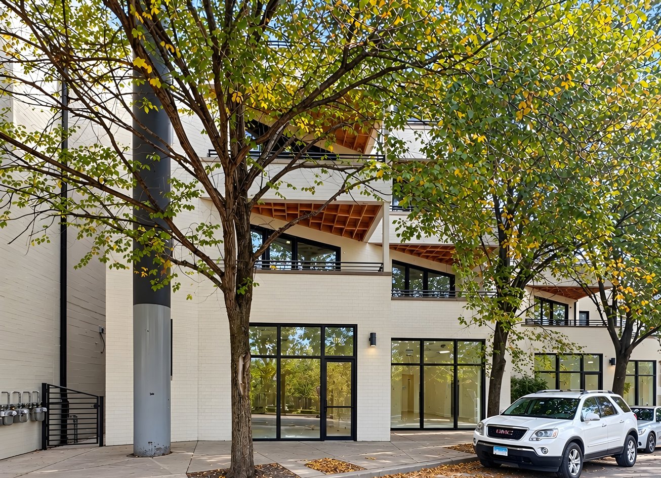 1652 North Bosworth Avenue Office