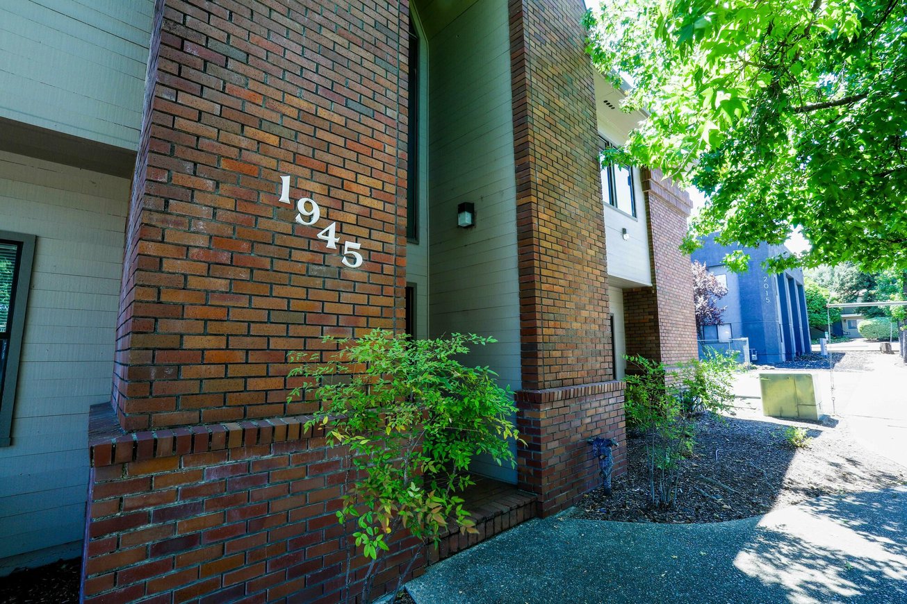 1945 Shasta Street Office