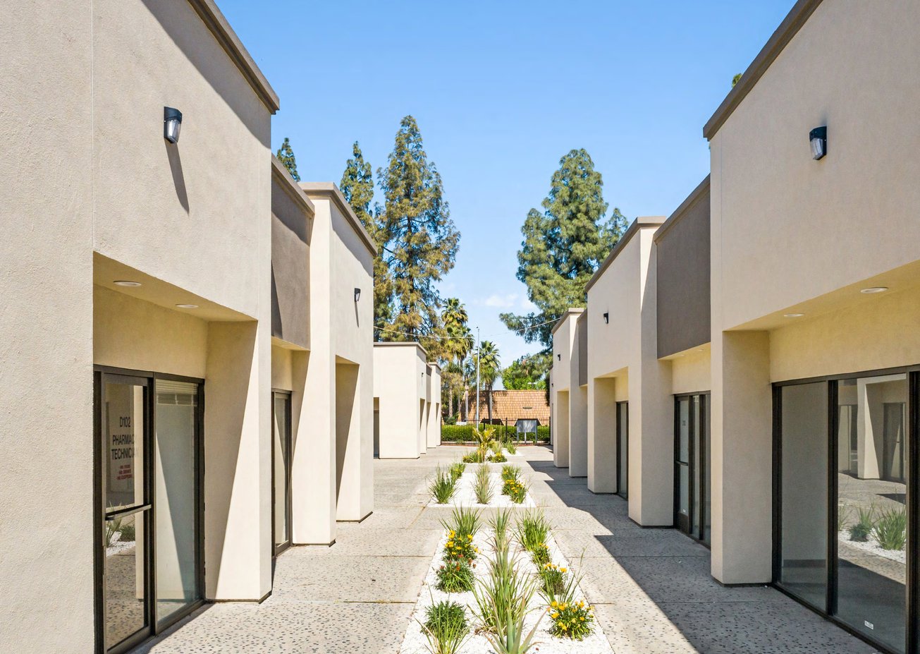 2002 North Gateway Boulevard Multiple
