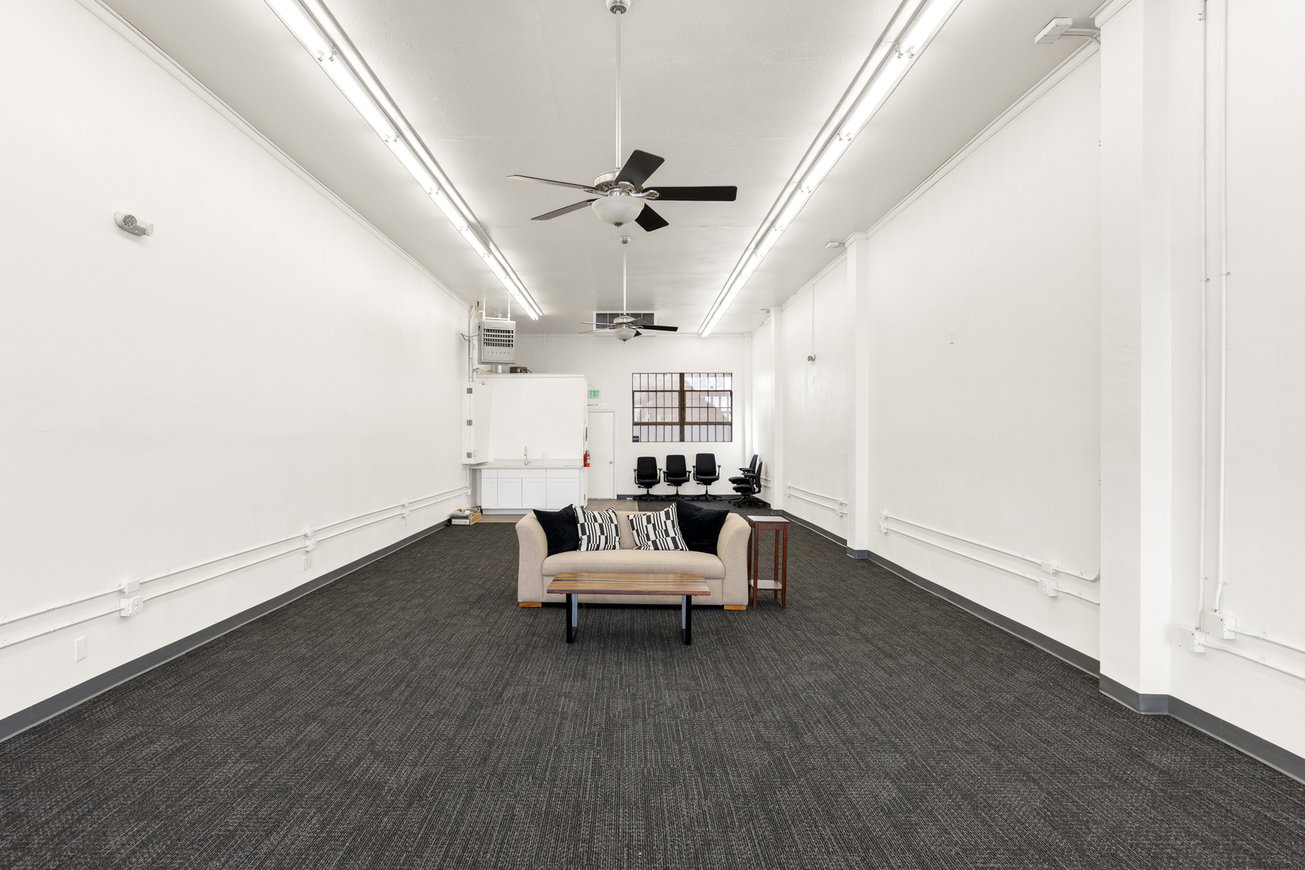 2041 Bird Street Retail