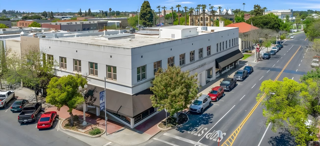 208 North Douty Street Retail