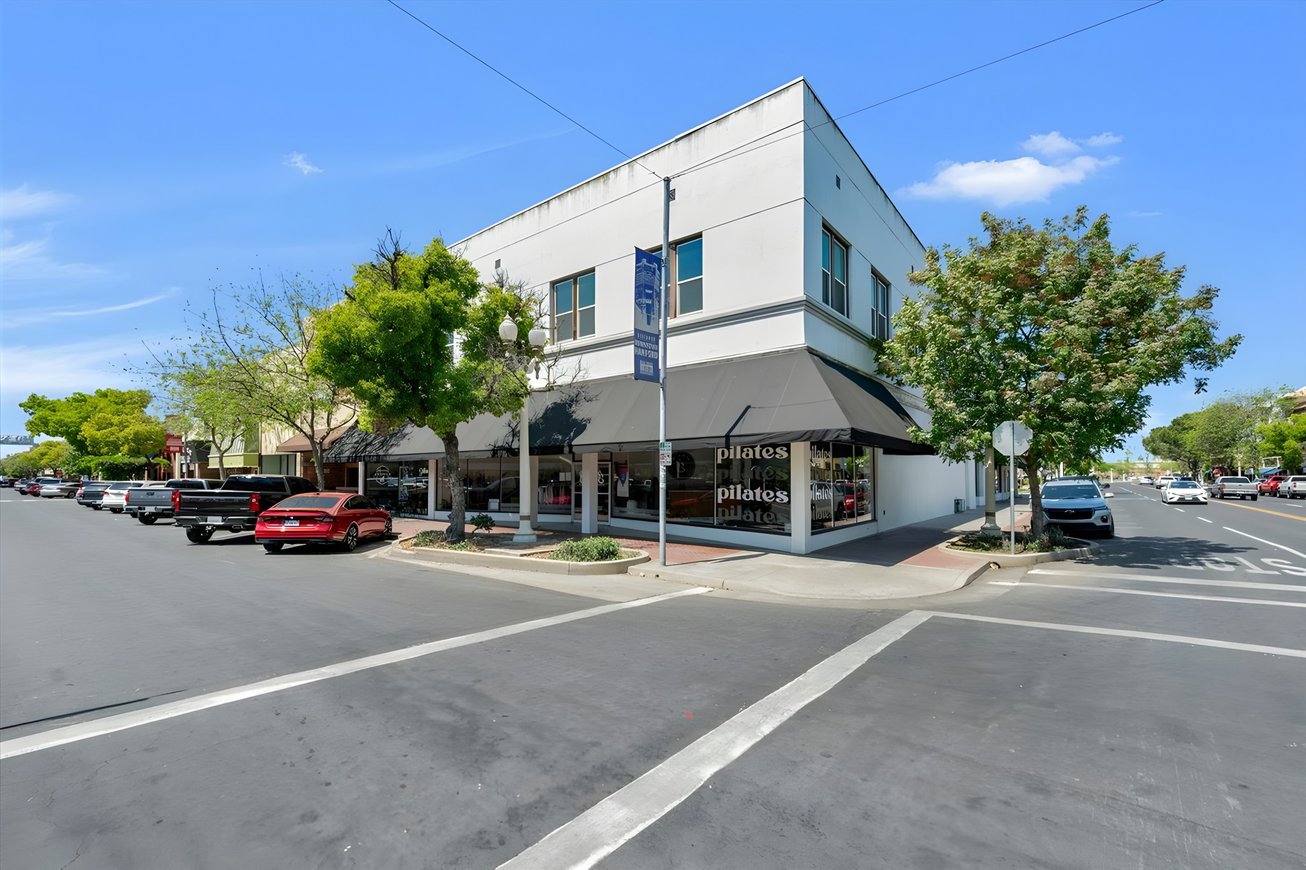208 North Douty Street, Hanford, CA, For Sale, Image-2