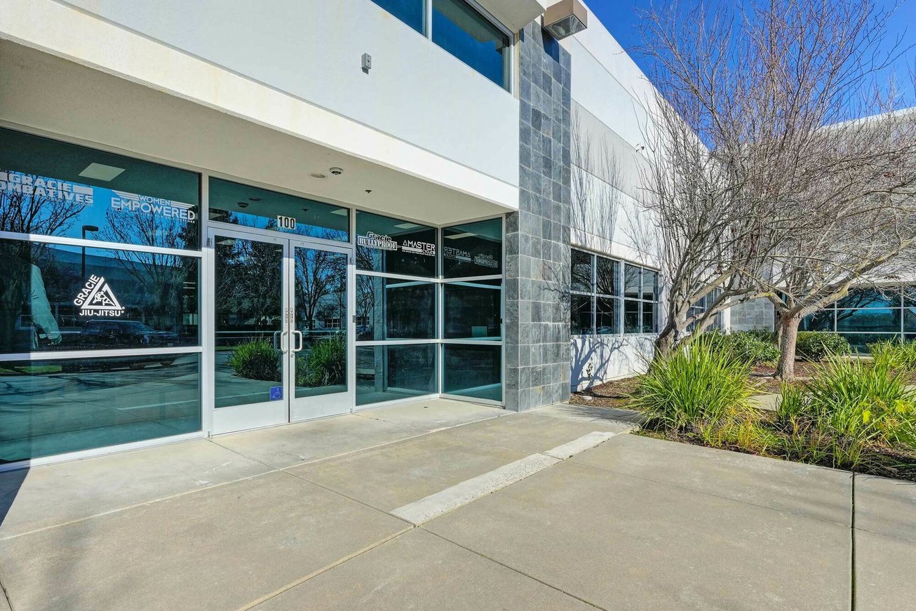 2204 Kausen Drive Office