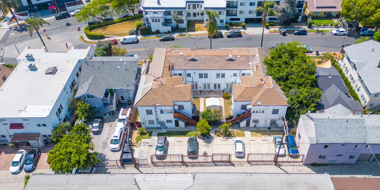 236 S Vendome Ave Multifamily photo 2