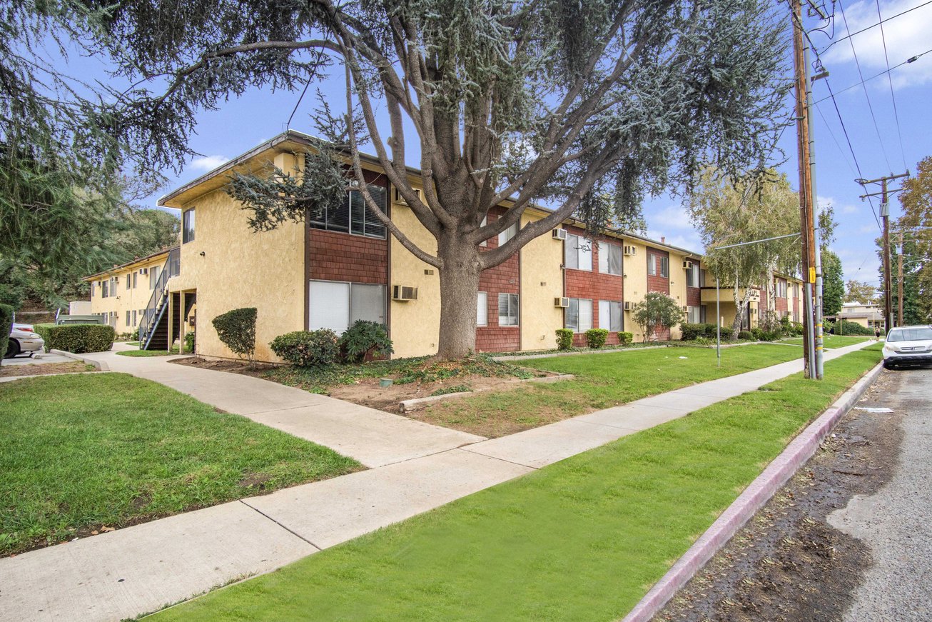 24377 Newhall Avenue, Santa Clarita, CA, For Sale, Image-2