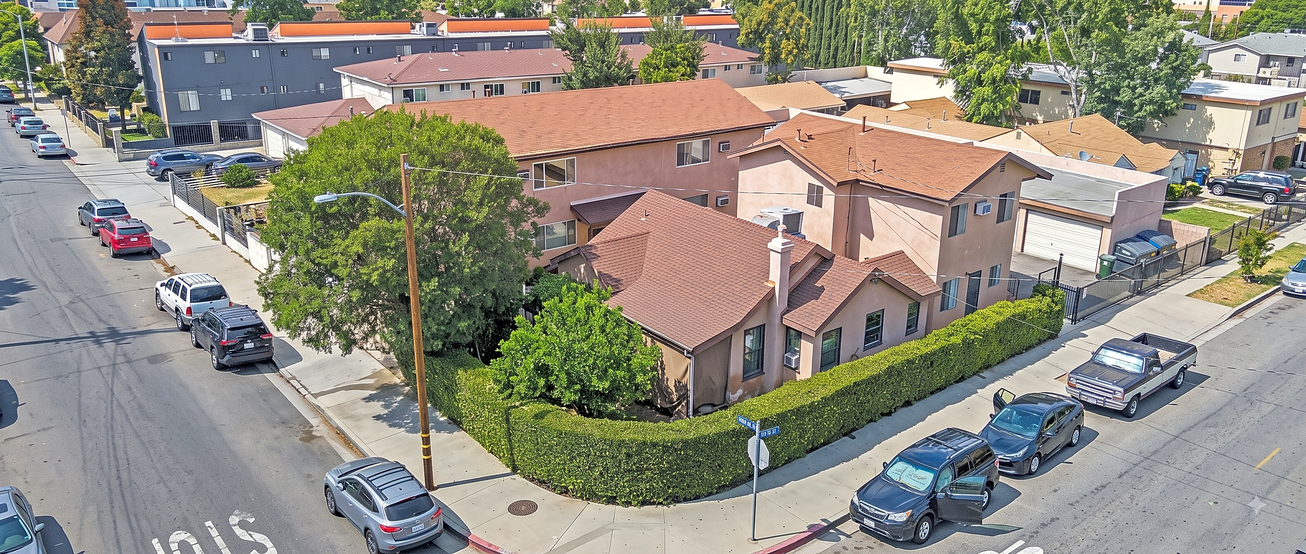 24802 Walnut St Multifamily