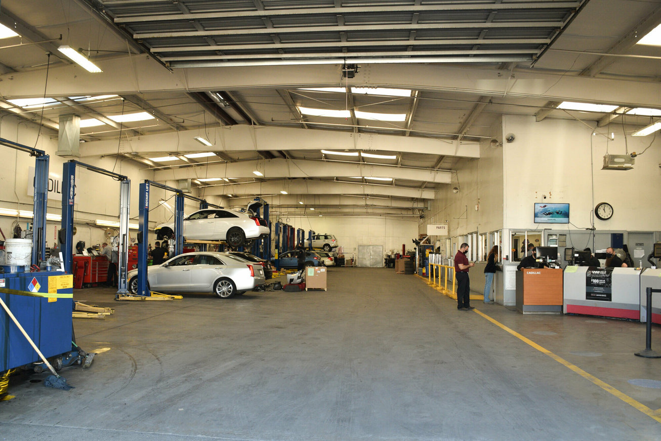 2520 Cohasset Road Retail