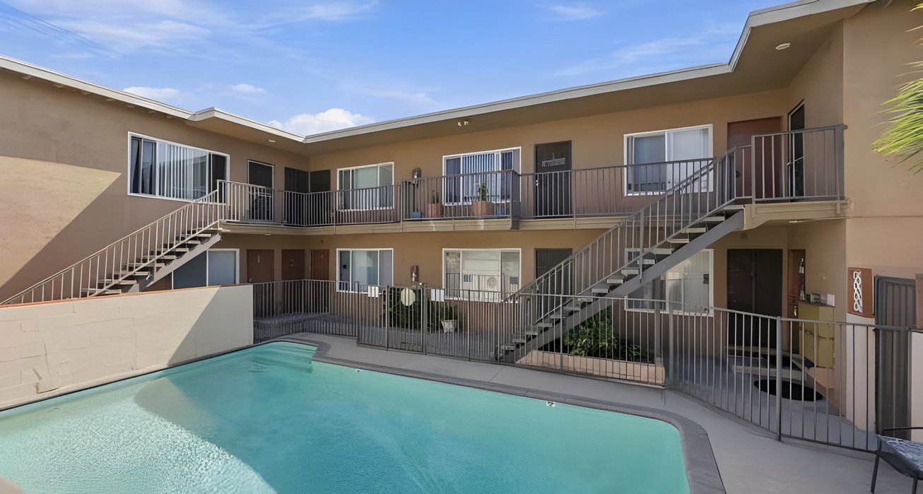 2540 South Barrington Avenue Multifamily