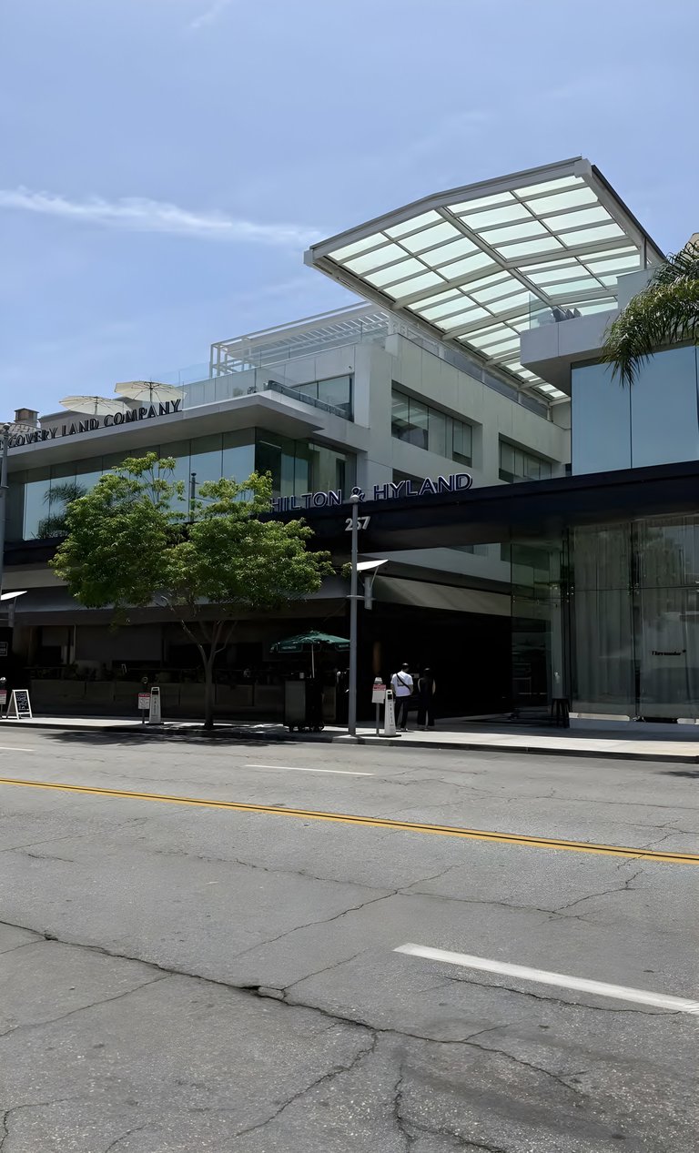 257 N Canon Drive, Beverly Hills, CA, For Lease, Image-1