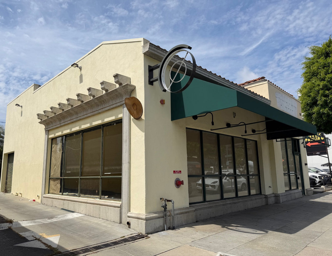 257 S La Cienega Boulevard Retail