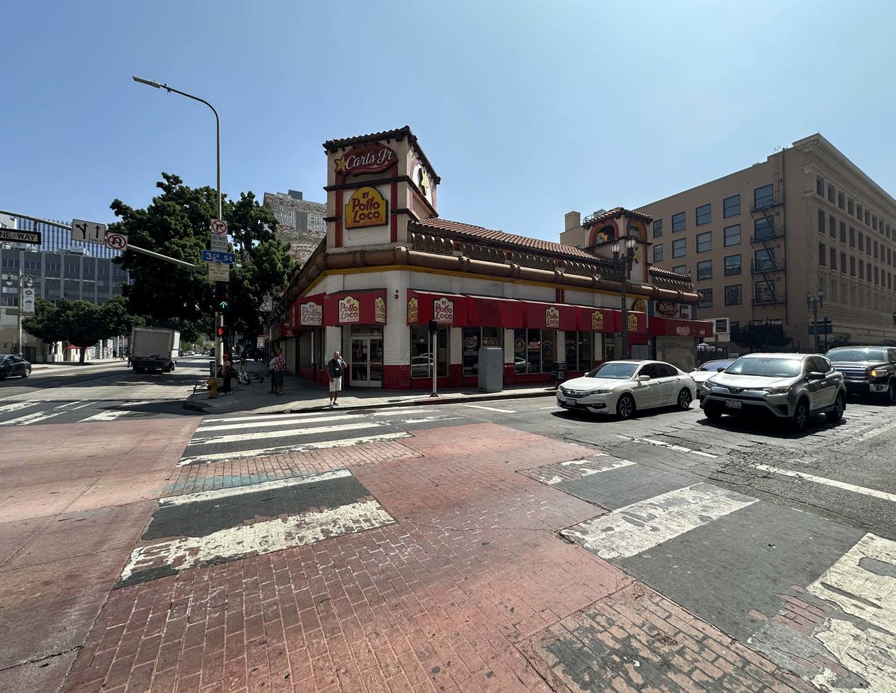 260 South Broadway Retail