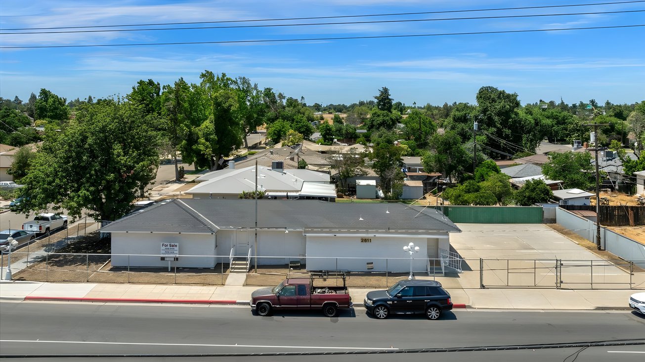 2611 North Fresno Street Healthcare