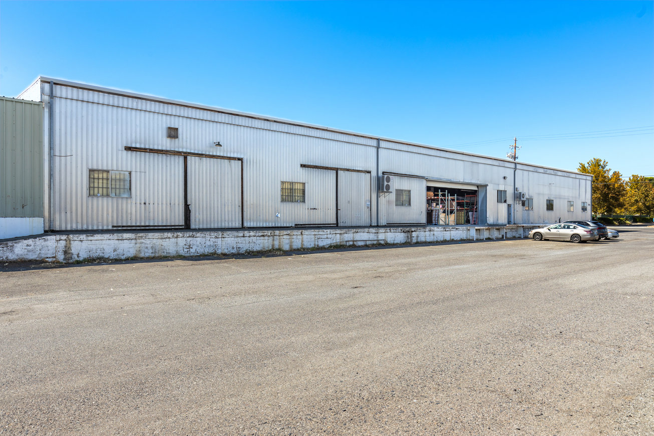 265 Boeing Avenue Industrial