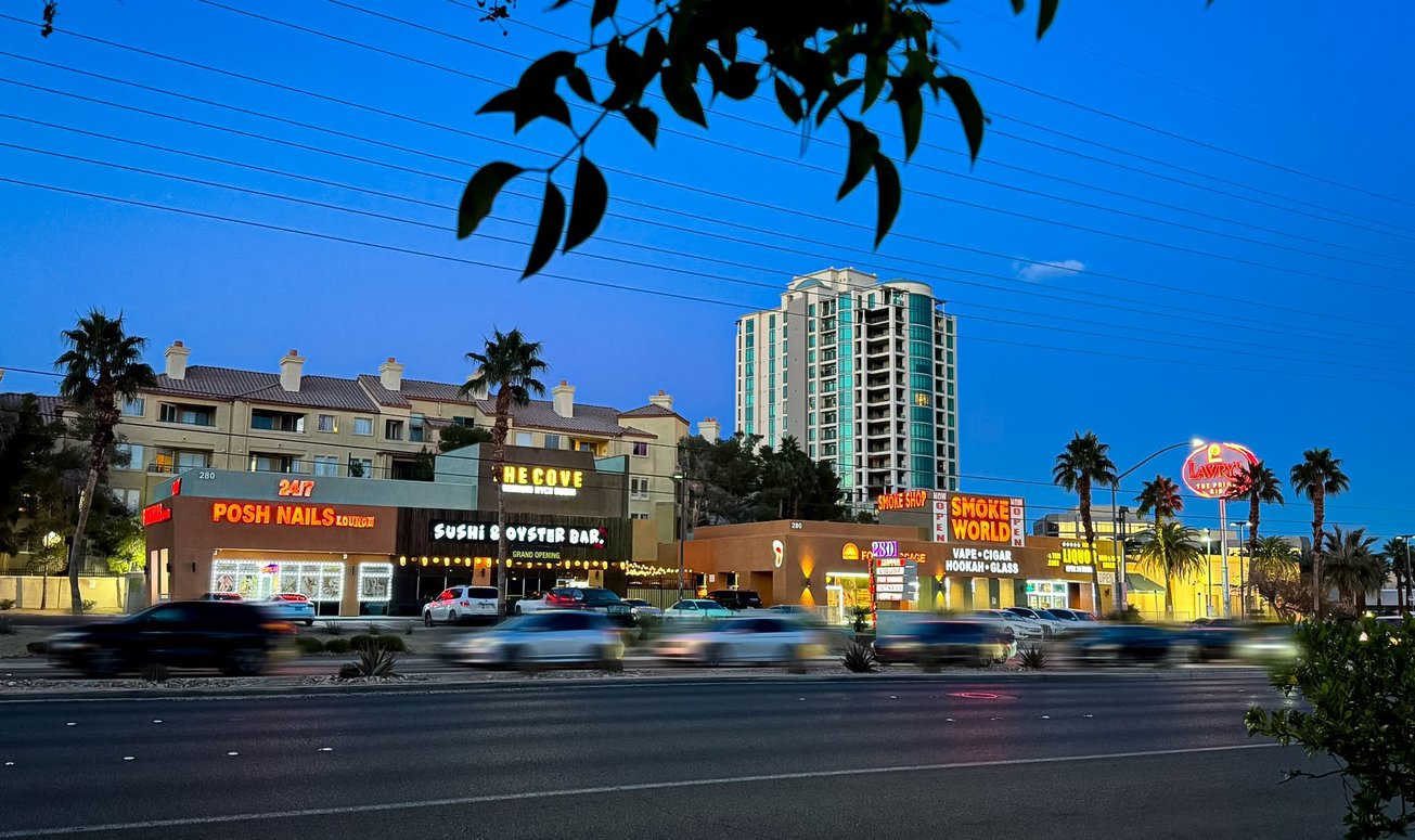 280 East Flamingo Road Retail
