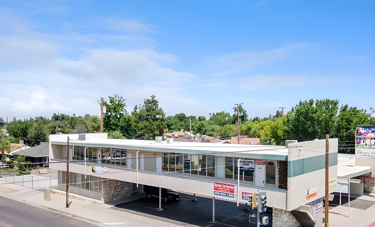 2811 North Blackstone Avenue, Fresno, CA, For Sale, Image-2