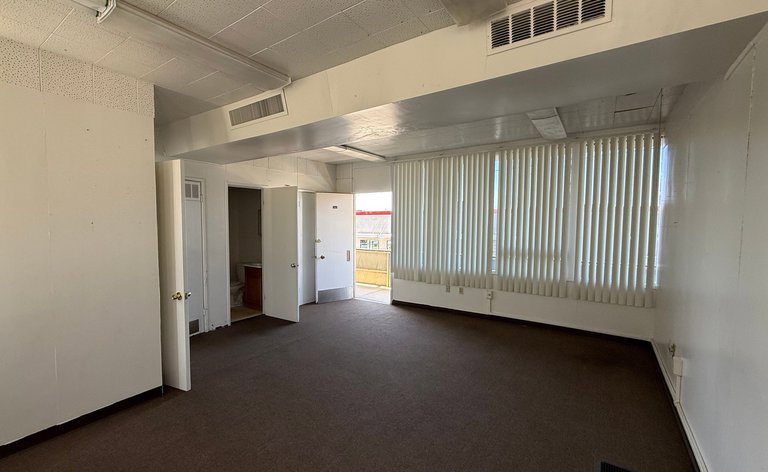 2819 North Blackstone Avenue, Fresno, CA, For Lease, Image-2