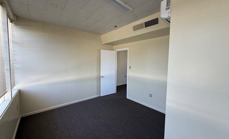 2819 North Blackstone Avenue, Fresno, CA, For Lease, Image-3