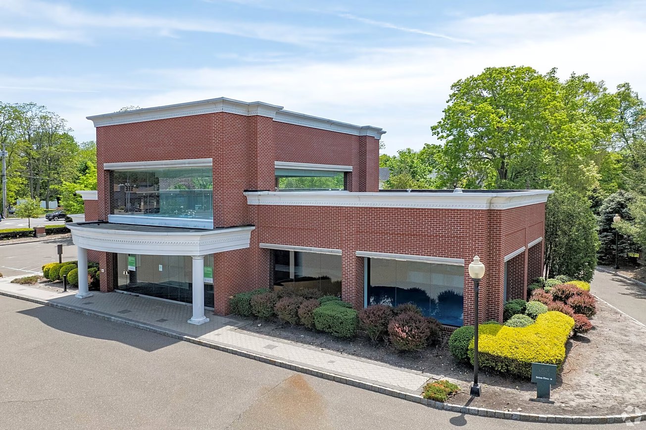 2822 Middle Country Road Retail