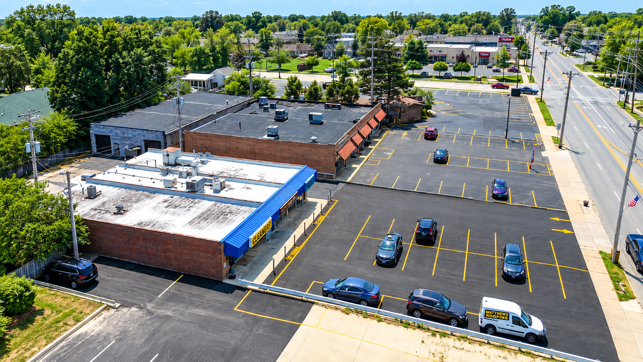 Retail Building | 28908 Lakeshore Boulevard Multiple