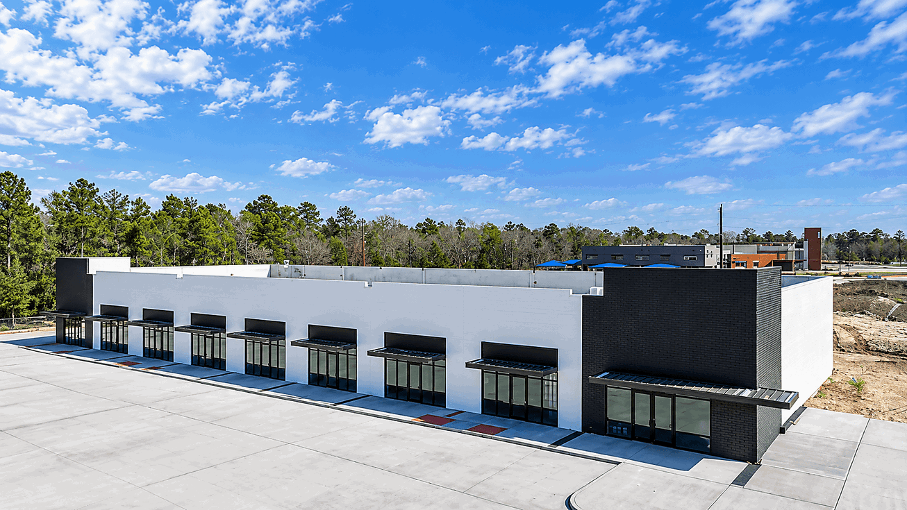 4095-4107 Woodson’s Centre Dr Retail