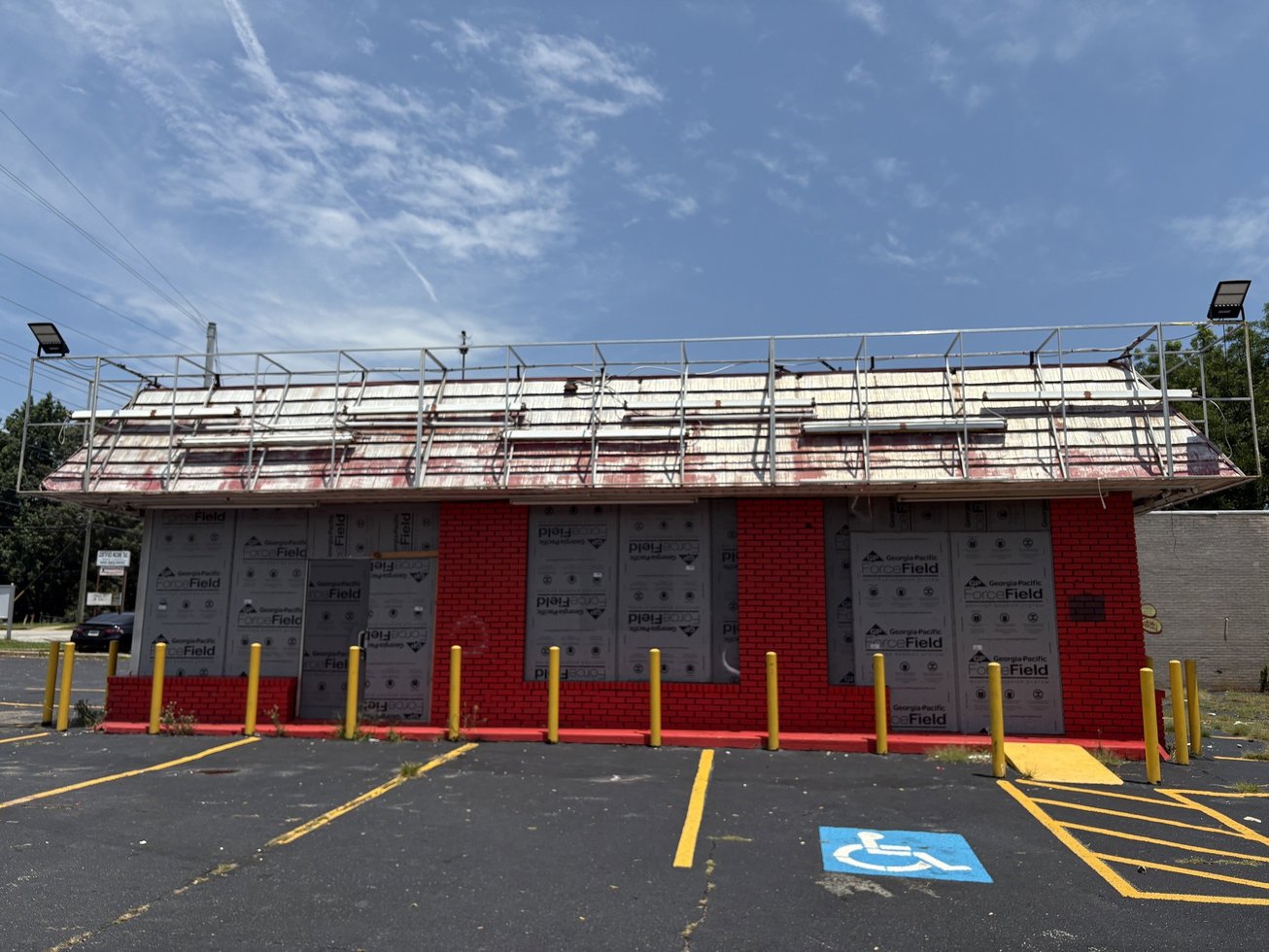 4496 Glenwood Road Retail