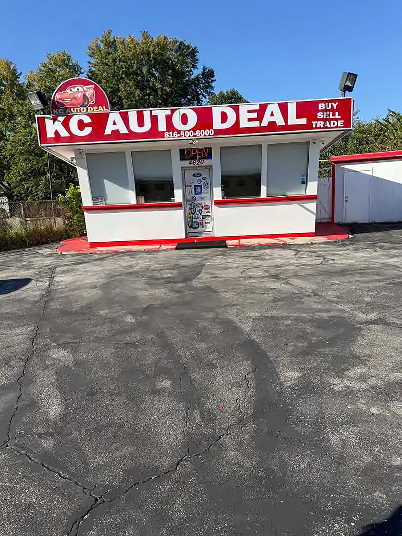4620 N Brighton Ave, Kansas City, MO, For Sale, Image-2