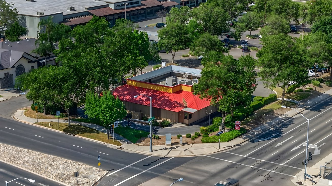 501 South Chinowth Street Retail