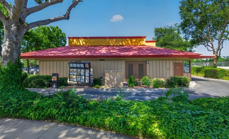 501 South Chinowth Street, Visalia, CA, For Lease, Image-4