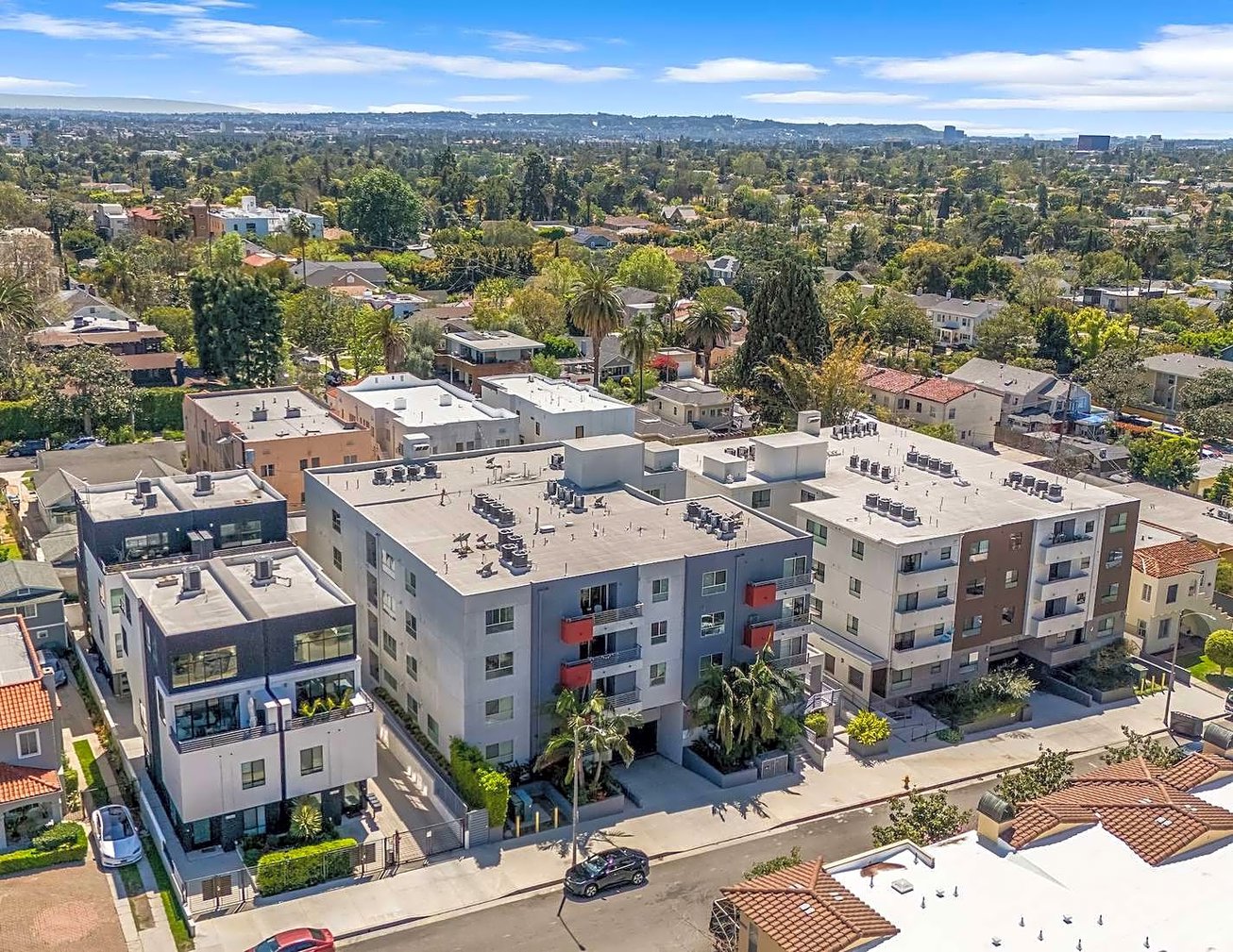 5026 Rosewood Avenue Multifamily