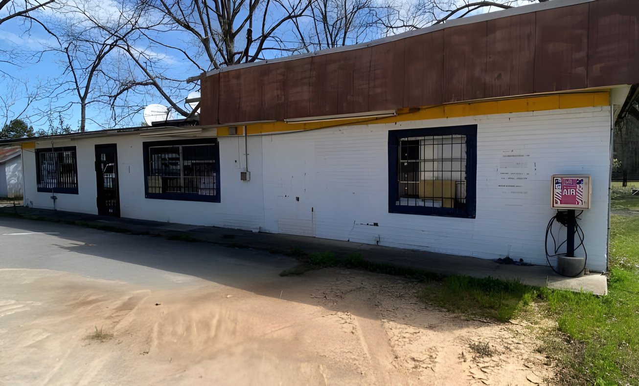 5176 Highway 22 Retail
