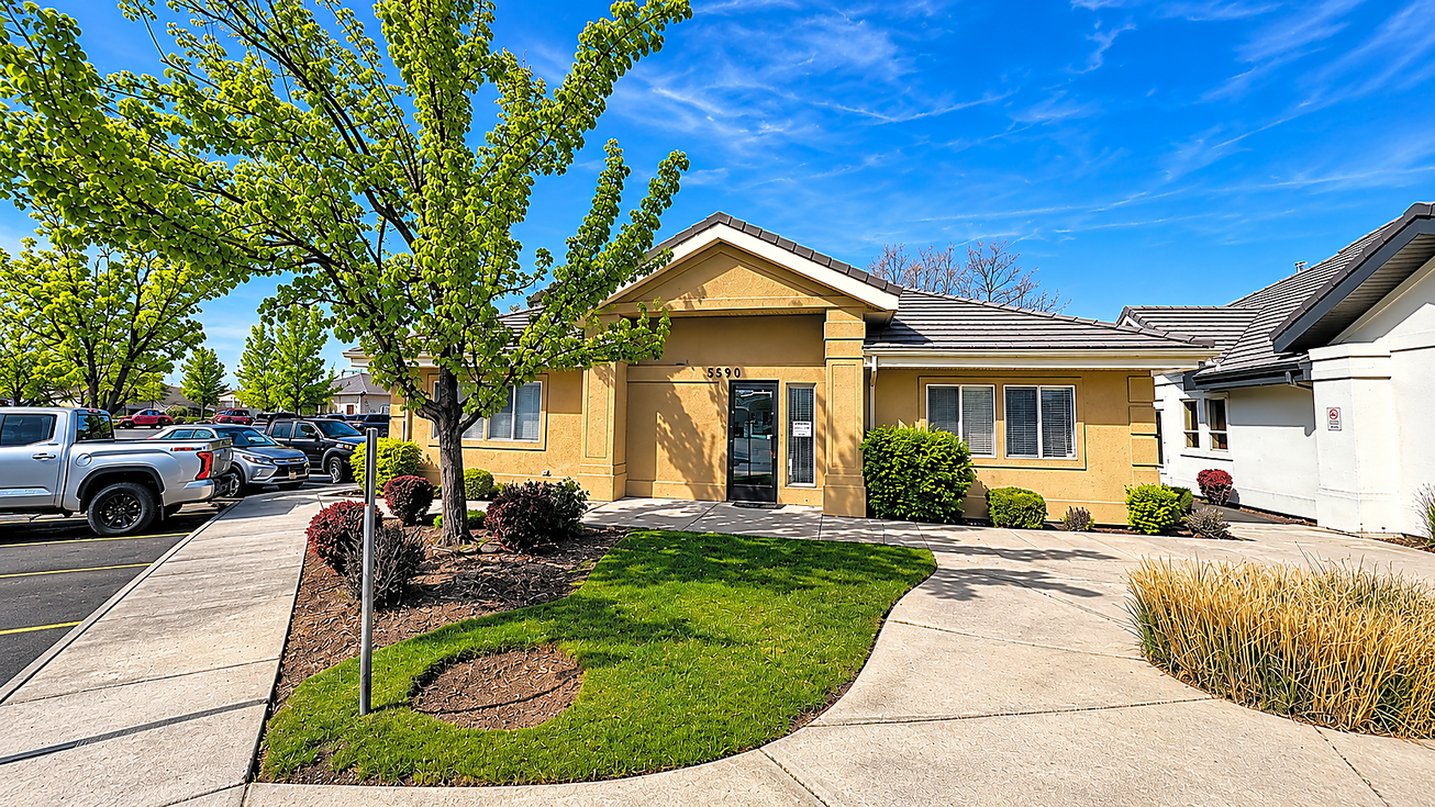 5593 N. Glenwood St. Office