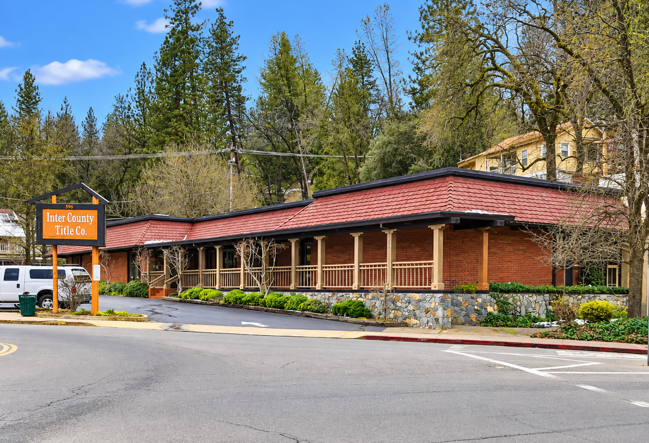 596 Main Street Office