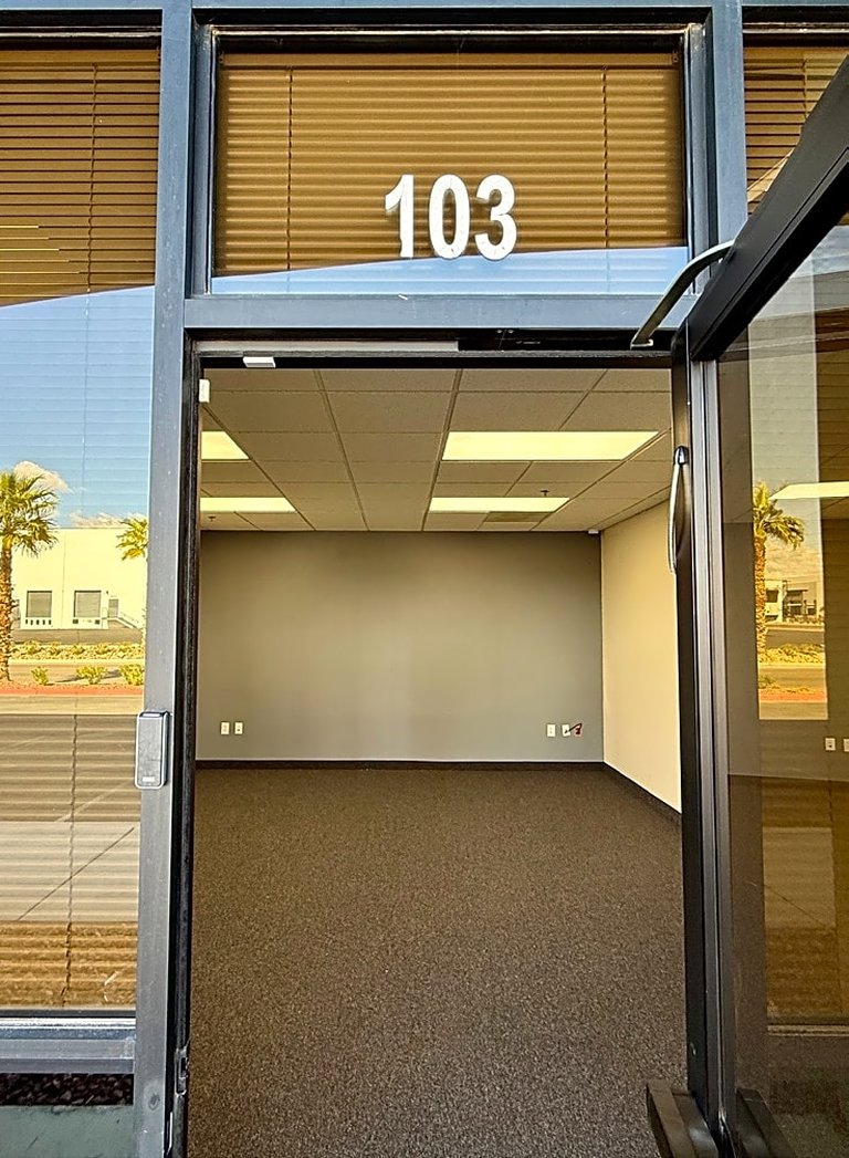 6180 North Hollywood Boulevard, Suites 102–104 Industrial photo 5