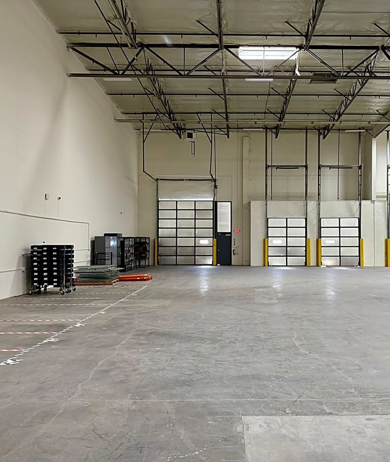 6180 North Hollywood Boulevard, Suites 102–104 Industrial photo 11